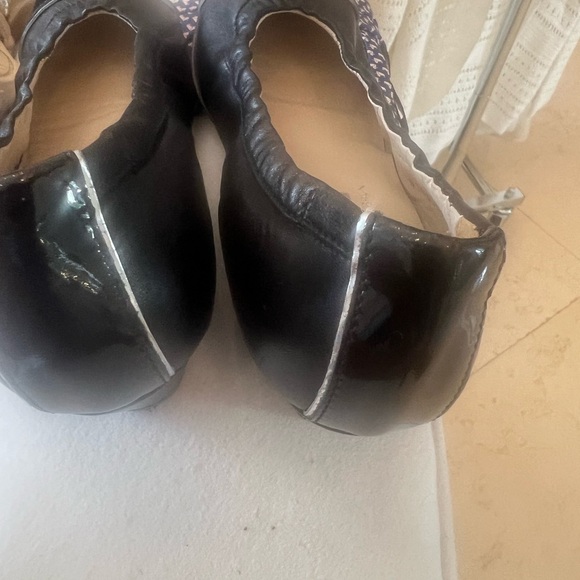 Agl leather flats sz 38 1/2 - Picture 2 of 4